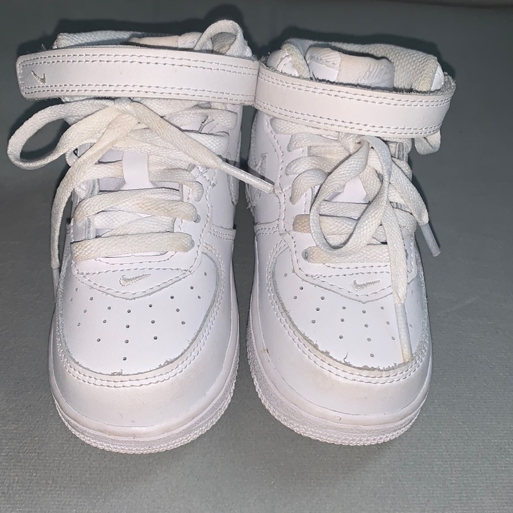 Used toddler Nike Air Force Ones